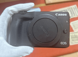 Canon：EOS M3 ボディ ブラック／Canon：EF-M 15-45mm F3.5-6.3 IS STM グラファイトなど3点