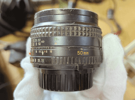 MINOLTA：レンズ／PENTAX：交換レンズ付きボディなど4点