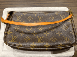 LOUIS VUITTON / モノグラム / ポシェットアクセソワール 旧型 / M51980 / 状態ランク：Bなど4点