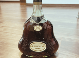 ブランデー：Hennessy（ジャズ ヘネシー エクストラ グリーンボトル 金キャップ）／ブランデー：CAMUS（ナポレオン エクストラ グランマルキ グリーンラベル）など4点