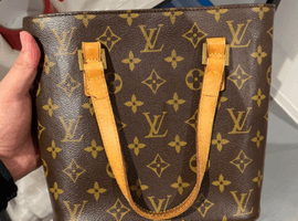 LOUIS VUITTON / モノグラム / ヴァヴァンPM など4点（兵庫県神戸市長田区よりご来店・店頭買取）｜ブランド品の高価買取なら【バイセル】
