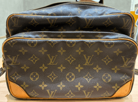 LOUIS VUITTON / モノグラム / ナイルなど7点（東京都江東区よりご来店・店頭買取）｜ブランド品の高価買取なら【バイセル】