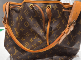 LOUIS VUITTON / モノグラム / プチノエ 旧型など2点（東京都足立区よりご来店・店頭買取）｜ブランド品の高価買取なら【バイセル】