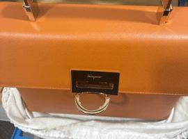 Salvatore Ferragamo / ガンチーニ ハンドバッグ　ショルダーバッグなど3点