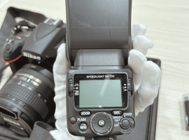 Nikon：スピードライト SB-700など2点