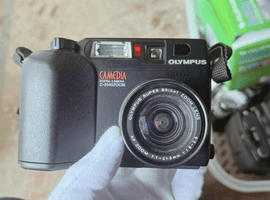 OLYMPUS：ボディ／PENTAX：交換レンズ付きボディなど16点