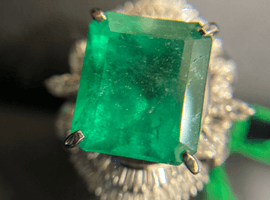 Pt900 / エメラルド / 7.59ct / メレダイヤ / 0.67ctなど4点