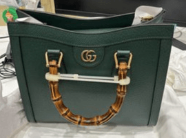 GUCCI / グッチダイアナ / スモールなど2点（静岡県裾野市よりご来店・店頭買取）｜ブランド品の高価買取なら【バイセル】