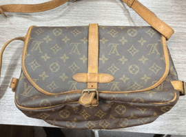 LOUIS VUITTON / モノグラム / ソミュール 30 / M42256 / 状態ランク：BCなど3点