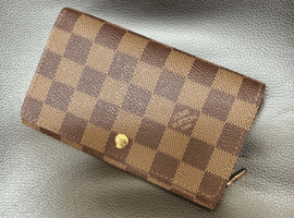 LOUIS VUITTON / ダミエ / ポルトモネ ビエ トレゾール / N61730 / 状態ランク：Bなど4点(静岡県浜松市中央区よりご来店・店頭買取)｜ブランド品の高価買取なら【バイセル】