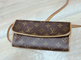 LOUIS VUITTON / モノグラム / ポシェットツイン PM / M51854 / 状態ランク：Bなど4点