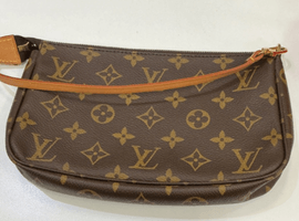 LOUIS VUITTON / モノグラム / ポシェット・アクセソワール / M51980 / 状態ランク：ABなど3点