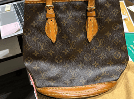 LOUIS VUITTON / モノグラム / バケット PM / M42238 / 状態ランク：Dなど2点