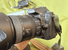 Nikon：D90 AF-S DX 18-200G VR II キット／Polaroid：SUPERCOLOR 670 AFなど4点