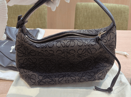 LOEWE / キュービィ アナグラム ワンショルダーバッグ / A906K / 状態ランク：ABなど4点