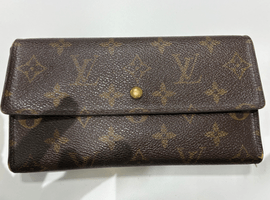 LOUIS VUITTON / モノグラム / ポルトトレゾール インターナショナル / M61215 / 状態ランク:Cなど4点