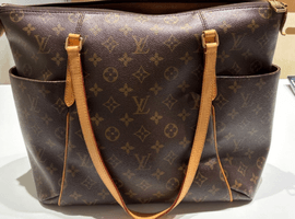 LOUIS VUITTON / モノグラム / トータリーMM / M56689 / 状態ランク:Bなど4点
