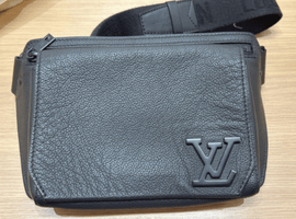 LOUIS VUITTON / アエログラム / テイクオフ スリング / M57081 / 状態ランク：ABなど7点
