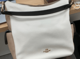 COACH / ショルダーバッグ / 6154 / 状態ランク：ABなど10点（神奈川県横須賀市よりご来店・店頭買取）｜ブランド品の高価買取なら【バイセル】