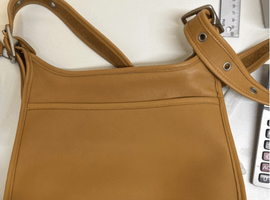COACH / ショルダーバッグ / 9966 / 状態ランク：Bなど2点（静岡県牧之原市よりご来店・店頭買取）｜ブランド品の高価買取なら【バイセル】