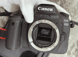 Canon：EOS 80D ボディなど3点