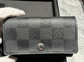 LOUIS VUITTON / ダミエ グラフィット / ミュルティクレ 6 / N62662 / 状態ランク：Aなど3点（宮城県仙台市青葉区よりご来店・店頭買取）｜ブランド品の高価買取なら【バイセル】