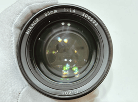 Nikon：レンズ／Nikon：ボディなど4点