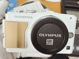 OLYMPUS：PEN Lite E-PL5 ボディ ホワイトなど5点
