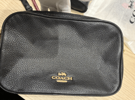 COACH / ショルダーバッグ / F3856 / 状態ランク：Aなど7点（神奈川県川崎市高津区よりご来店・店頭買取）｜ブランド品の高価買取なら【バイセル】