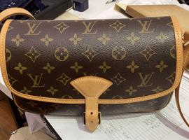 LOUIS VUITTON / モノグラム / ソローニュ / M51258 / 状態ランク：ABなど2点