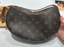 LOUIS VUITTON / モノグラム / ポシェット クロワッサン / M51510 / 状態ランク：ABなど2点