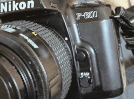 Nikon：交換レンズ付きボディ／Nikon：レンズなど3点