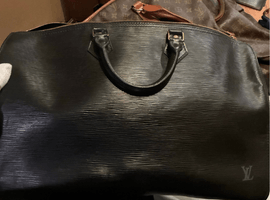 LOUIS VUITTON / エピ / スピーディ 40 / M42982 / 状態ランク：Bなど8点(東京都青梅市・出張買取）｜ブランド品の高価買取なら【バイセル】