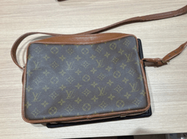LOUIS VUITTON / モノグラム / サックバンドリエール / M51364 / 状態ランク：Cなど2点
