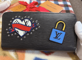 LOUIS VUITTON / エピ / ジッピー・ウォレット ストーリーズ ラウンドファスナー 長財布 / M63376など4点