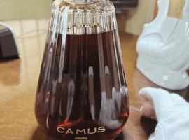 ブランデー：CAMUS（カラフェ バカラボトル）／ブランデー：CAMUS（ナポレオン 白 ブック型ボトル）など5点