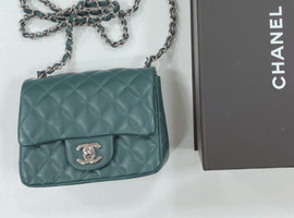 CHANEL / マトラッセ / チェーンショルダーバッグ / A01115 / 状態ランク：Aなど2点