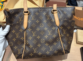 LOUIS VUITTON / モノグラム / トータリー PM 旧型 / M56688 / 状態