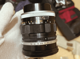 Canon：レンズ／Nikon：交換レンズ付きボディなど9点
