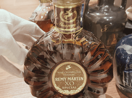 ブランデー：REMY MARTIN（XO スペシャル 旧 クリアボトル）／ブランデー：CAMUS（ナポレオン ブック 緑）など5点