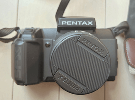 PENTAX：交換レンズ付きボディ／Canon：交換レンズ付きボディなど3点