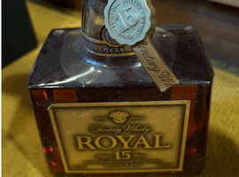 ウイスキー：Suntory（ローヤル 15年 ゴールドラベル）／ブランデー：MARTELL（コルドンブルー 青ラベル 旧ボトル グリーンボトル）など4点