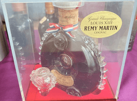 ブランデー：REMY MARTIN（ルイ13世ベリーオールド クリアケース）／ウイスキー：Suntory（オールド）など3点