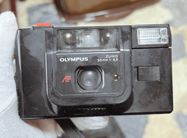 OLYMPUS：ボディ／FUJIFILM：ボディなど4点