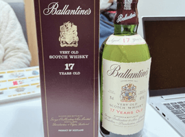 ウイスキー：Ballantines（17年）／ブランデー：COURVOISIER（ナポレオン 旧ボトル）など6点