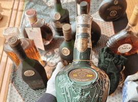 ウイスキー：CHIVAS BROTHERS（ロイヤルサルート 21年 緑 陶器ボトル）／ブランデー：Prince Hubert de Polignac（ナポレオン 黒）など9点