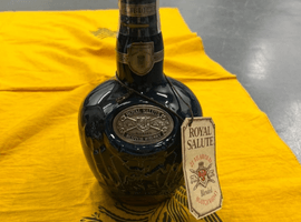 ウイスキー：CHIVAS BROTHERS（ロイヤルサルート 21年 青）／ウイスキー：CHIVAS BROTHERS（ロイヤルサルート 21年 赤 陶器）など3点