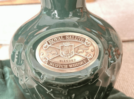ウイスキー：CHIVAS BROTHERS（ロイヤルサルート 21年 緑）／ウイスキー：Ballantines（30年）など2点