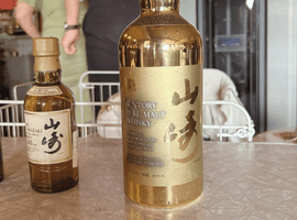 ウイスキー：Suntory（山崎 ピュアモルト 60周年記念 ゴールドボトル）／ウイスキー：Suntory（山崎 10年）など3点