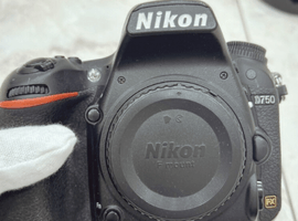 Nikon：D750 ボディ／Nikon：AF-S NIKKOR 50mm F1.4Gなど2点